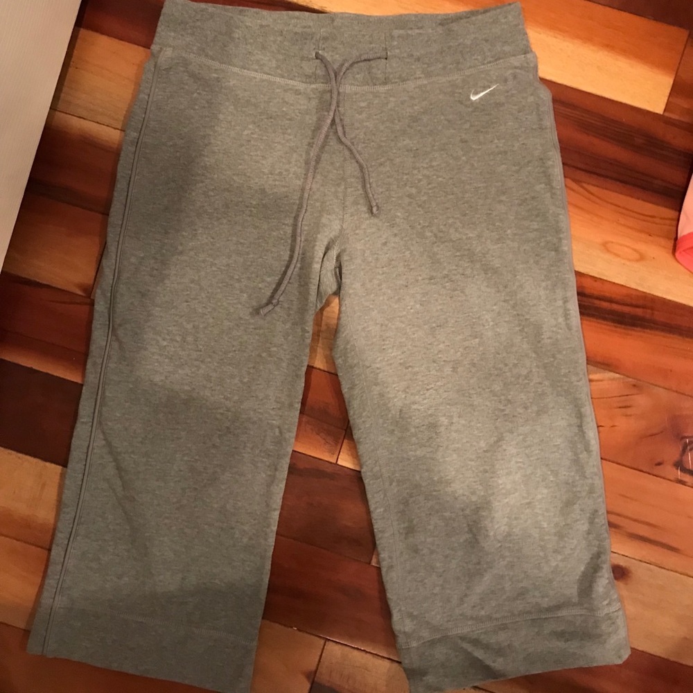Nike capris